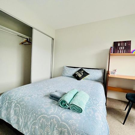 Ln Homestay In Flat Bush Оукланд Екстериор снимка