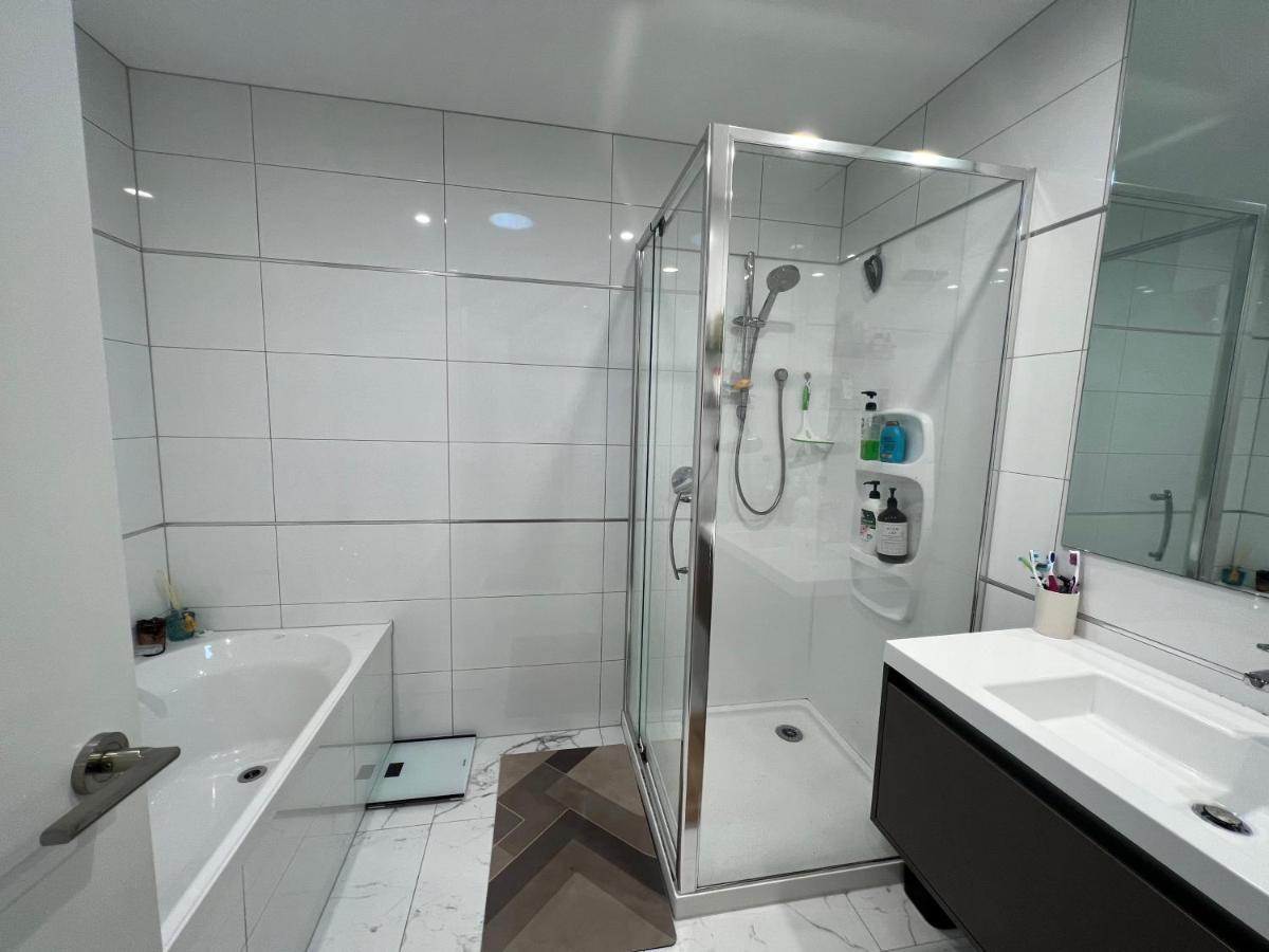 Ln Homestay In Flat Bush Оукланд Екстериор снимка