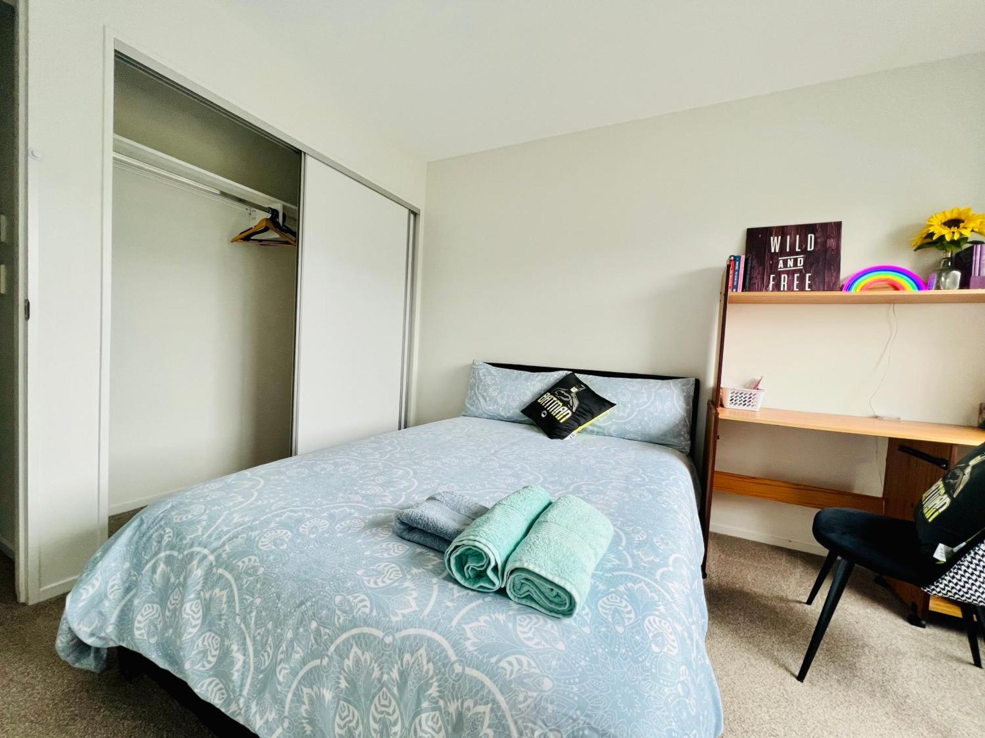 Ln Homestay In Flat Bush Оукланд Екстериор снимка