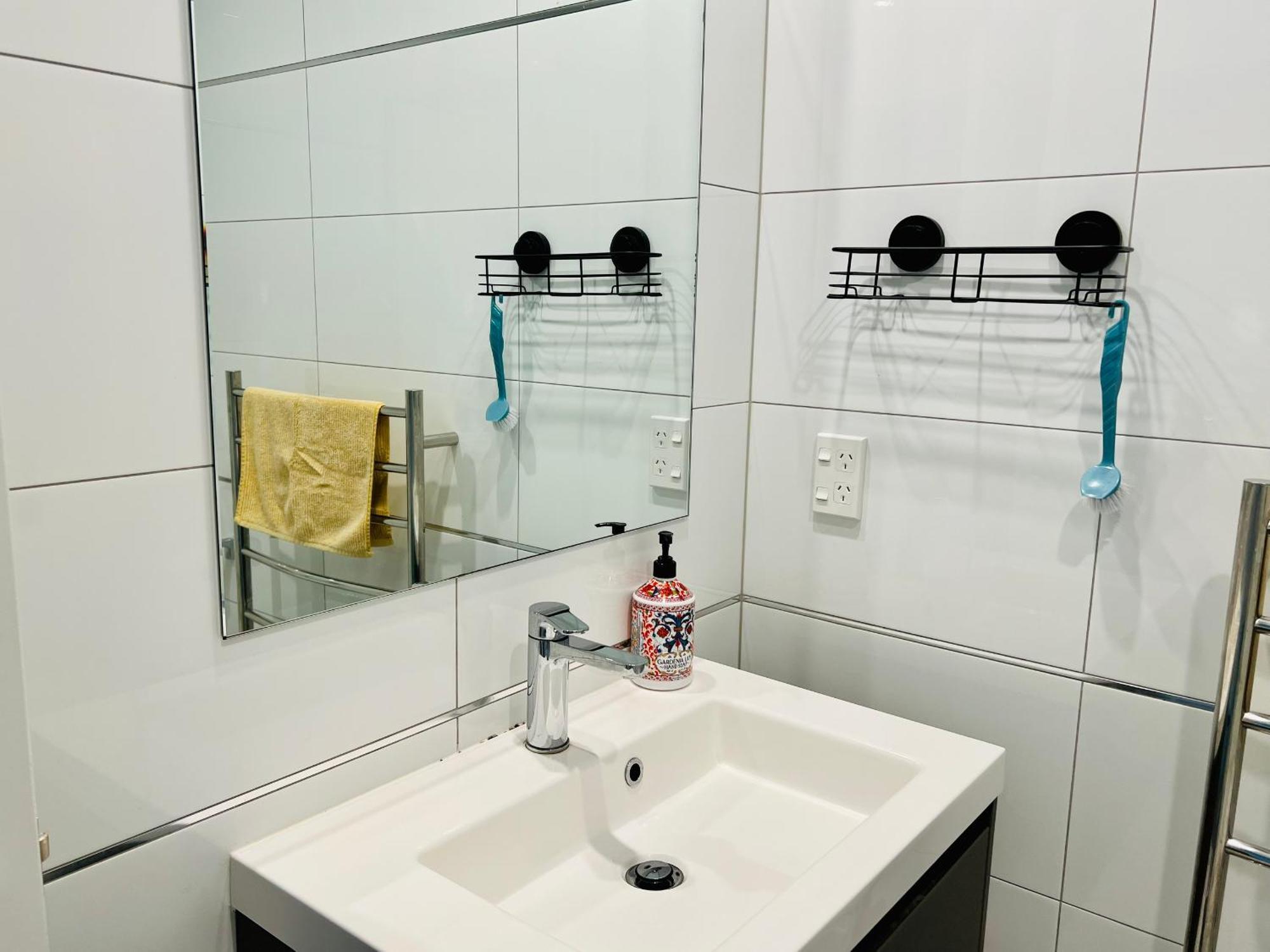 Ln Homestay In Flat Bush Оукланд Екстериор снимка