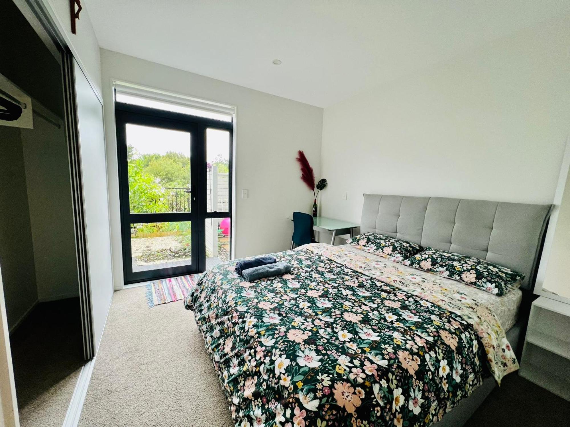 Ln Homestay In Flat Bush Оукланд Екстериор снимка